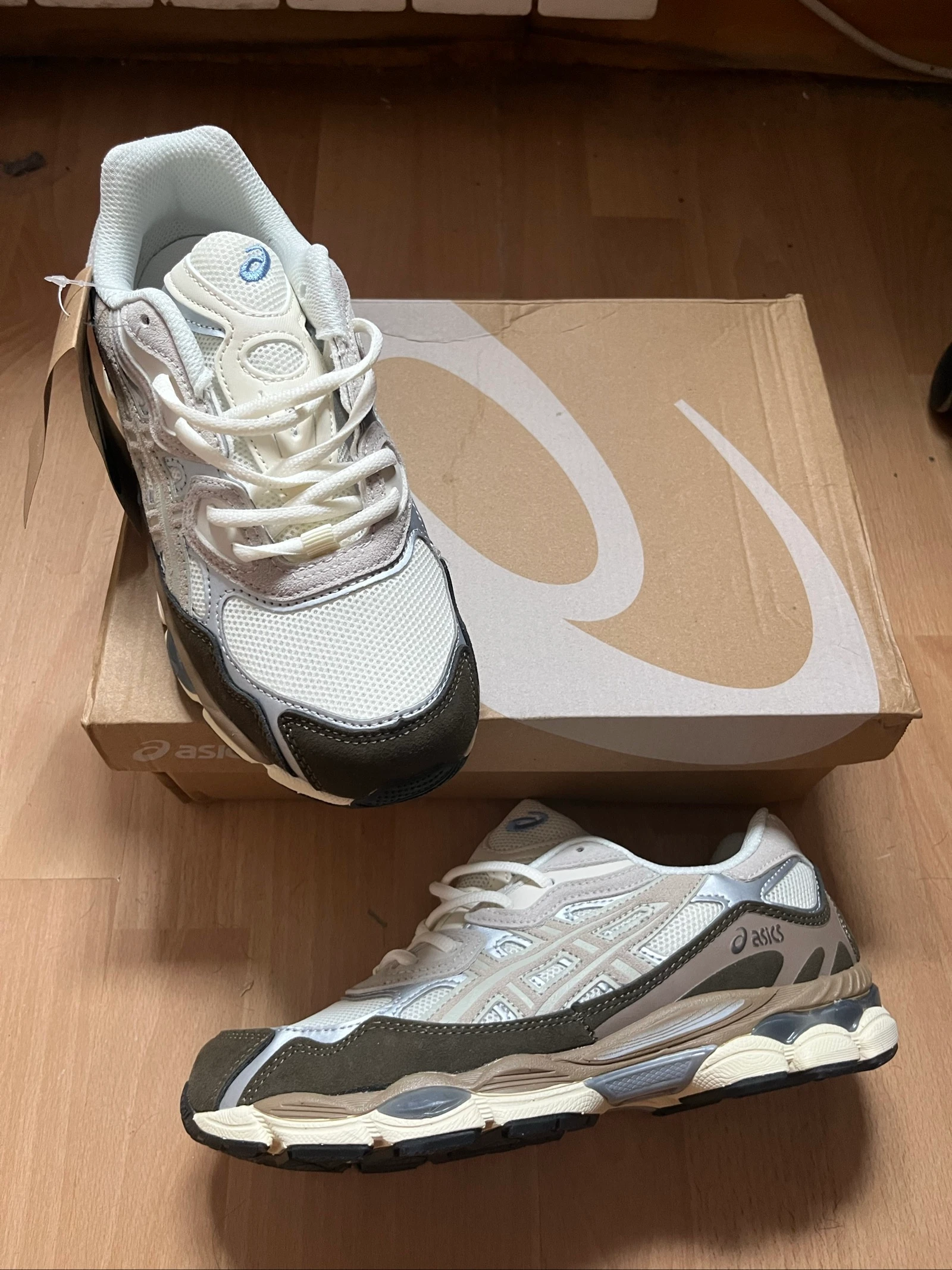 asics gel nyc